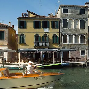 Casa Virginia Direct At The Canal Cannaregio With Own Roof Terrace Appartamento Venezia