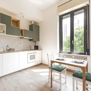 Maciachini Renovated Studio! Appartamento Milano
